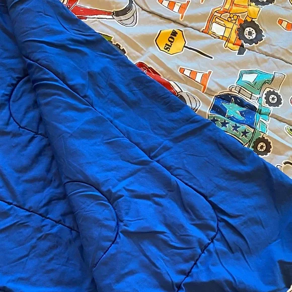 Construction Vehicle Themed Twin size Comforter - Picture 3 of 4
